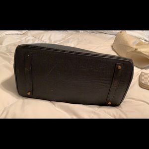 I’m selling my Hermes Birkin 30c good condition